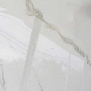 PORCELANATO CARRARA SMOOT 60X60 1A